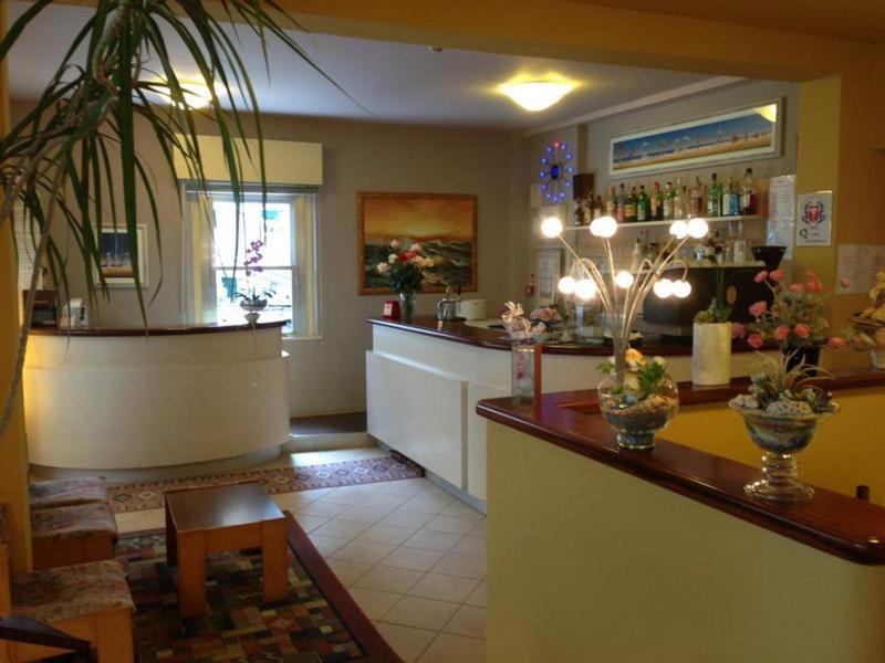 Hotel Fiorenza Милано Мартима Екстериор снимка
