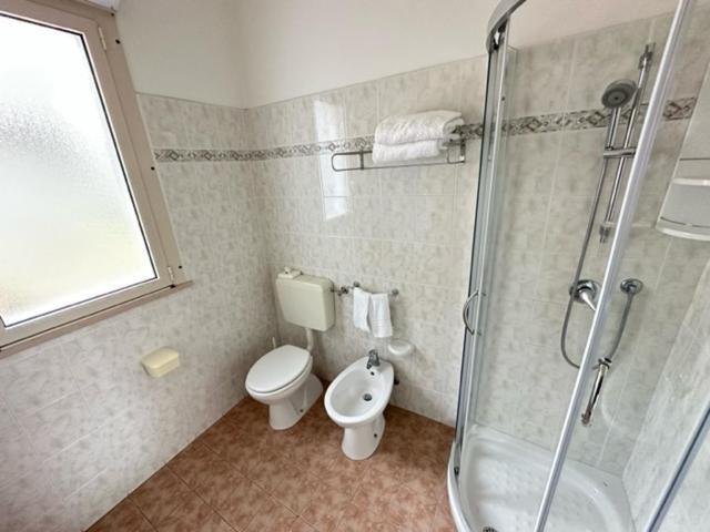 Hotel Fiorenza Милано Мартима Екстериор снимка